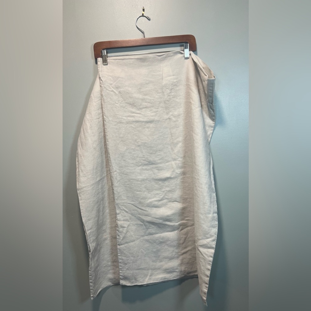 Anthropologie Silence is Golden Cream Pillowcase Set (2) 100% linen
King - Picture 7 of 7